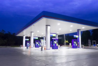 gas station night time 260nw 671723011